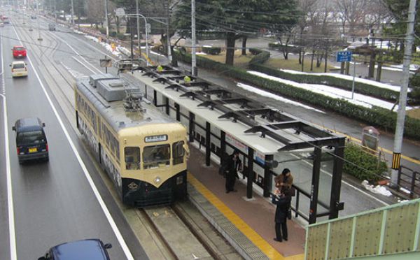 路面電車 富山地方鉄道株式会社